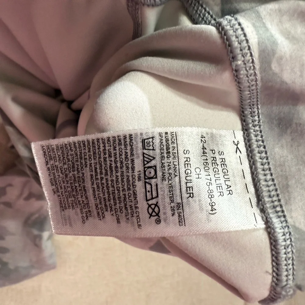 GapFit Eclipse leggings for women, size S, grey, with waist pocket
